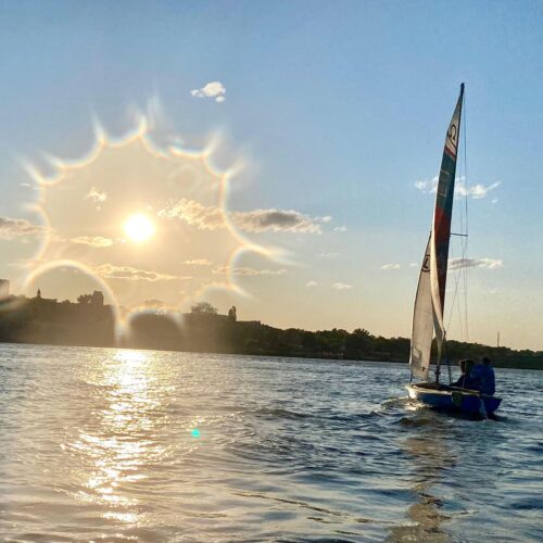 Jacht na Wiśle, słońce