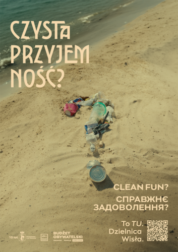 Śmieci na plaży. Napis: "Czysta przyjemność?"